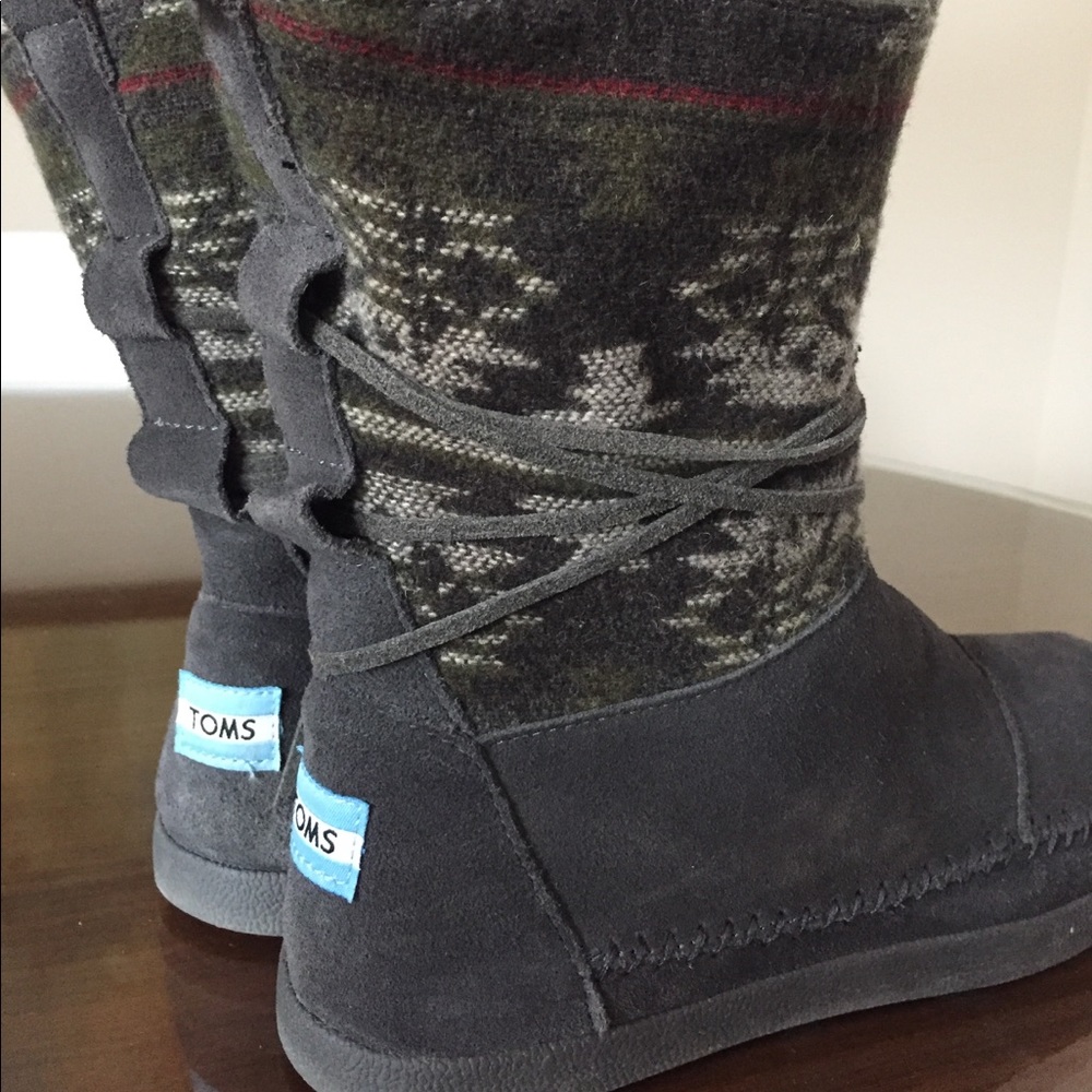 Toms